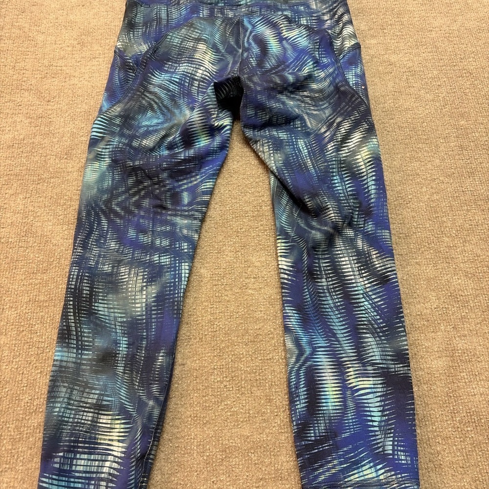 Lululemon High Rise Running Crop Leggings – Blue Abstract Print – Women’s 8 0448 - Picture 5 of 7